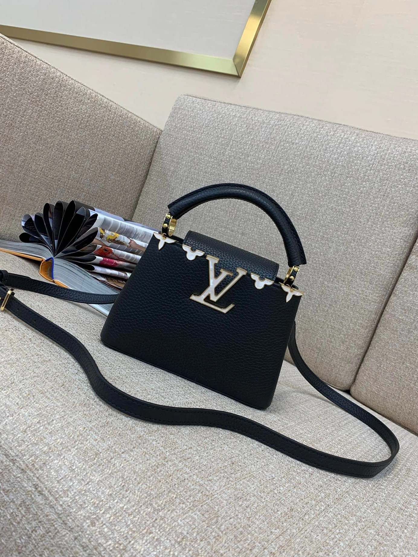 Affordable MINI LOUIS VUITTON CAPUCINES 0819